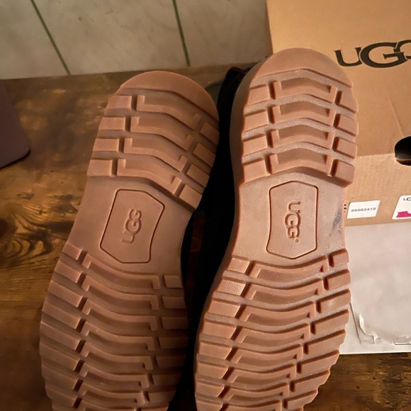 UGG over the ankle boots. Zip up with tie up ribbon. Excellent condition. - Picture 2 of 4